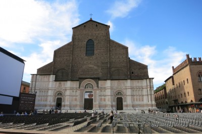 Die unvollendete Fassade der Basilika San Petronio.<br />Warum sie unfertig blieb ist mir ein Rätsel.