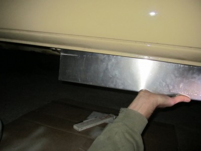 02_Einbauort.JPG (87.15 KiB) 5732 mal betrachtet Ansicht von der Seite, Kasten im Rohbau