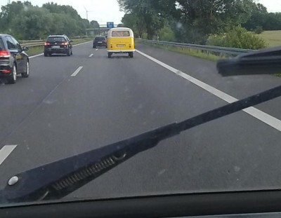... und diesmal auf Rückweg von Paaren an gleicher Stelle wieder getroffen. Ist der jemandem bekannt?
