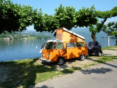 Am Lago d'Iseo. Irgendwo muss hier doch der Clooney wohnen...<br />Mussten unseren Presskaffee aber ohne ihn trinken.
