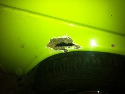 IMG_1232.jpg (1.02 MiB) 2752 mal betrachtet Siliconmassen innenseitig im Radlauf, aussen Rostblasen und.....