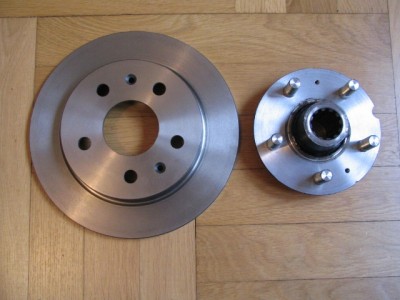 IMG_0865.jpg (153.78 KiB) 3076 mal betrachtet Beispiel: die Befestigung meiner HA-Bremsscheibe