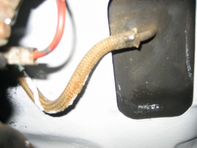 Schlauch vom Tank zur Pumpe