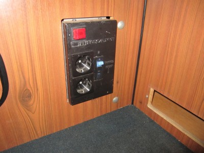 Steckdosen Schalter und Sicherung