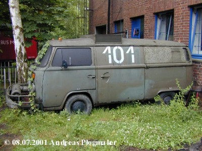 Am ehemaligen VW Bus Museum in Salzgitter - Schrottecke ...