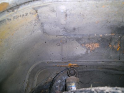 PICT0018.JPG (190.99 KiB) 2385 mal betrachtet Radkasten vorne