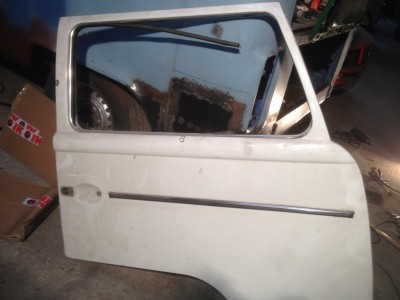 IMG_1136.JPG (190.93 KiB) 2944 mal betrachtet Neue Tür rechts