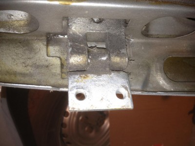 IMG_1138.JPG (364.58 KiB) 2944 mal betrachtet Neue Tür links, die hat übrigens nen Lüftungsschieber