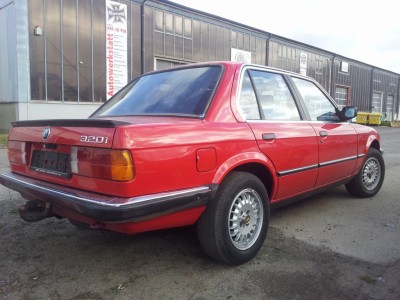 E30 320 BJ 87