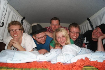 Schmusen in Thomas' Bulli...