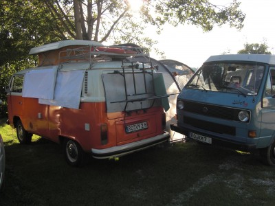 Forumianer am Simssee CP Stein getroffen, hab den Namen vergessen (MichiT2b?) Der Bulli ist zu verkaufen !