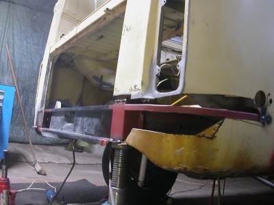 Batterieboden und Heckabschlußblech