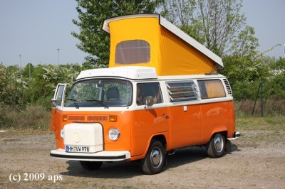 ... und ich hab´ noch kurz vor unserer Abfahrt so gedacht, welch schöner Westfalia mit bekanntem Dachzelt ...