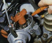 Verteilerfinger auf Kerbe 1. Zylinder