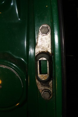 ... gehört diese Schließplatte