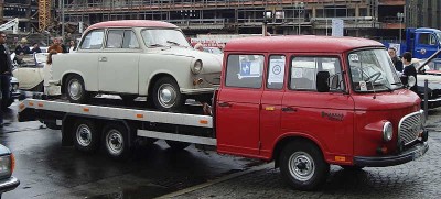 Bild von der Demo gegen Umweltzonen-Fahrverbote für Oldtimer, Mai 2007, Berlin
