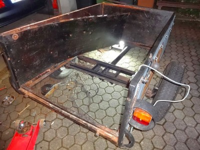 Westfalia_Frankfurt_1948_Restaurierungf 014.JPG (207.2 KiB) 6796 mal betrachtet optional gab es für´s Militär und für zivil als Sonderbestellung den Laderaum mit Blech verkleidet