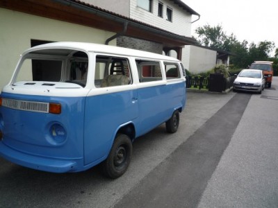 Sommer 2009 dann endlich die Lackierung  RAL 5015 Himmelblau und 9010 Reinweiß