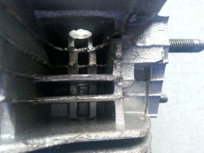 20140222_114226.jpg (267.43 KiB) 1857 mal betrachtet Die selbe Stelle am Nachbau komplett verschlossen