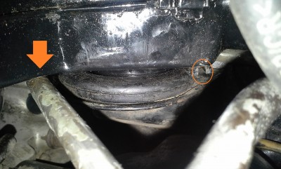 Luftfilter mit Unterdruckrohr Vergaser close up