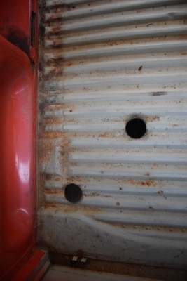 Die Durchführungen vom Wassertank sind quasi rostfrei. Ich hatte schlimmers unter dem Alutank erwartet.