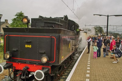 Valkenburg: Der Bahnhof ist nichts besonderes, 20min Aufenthalt, die Lok wird umrangiert für die Rückfahrt