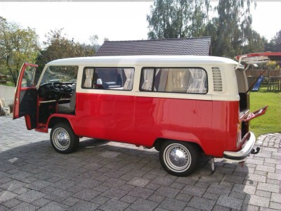 T2b-Rot-Weiss02.jpg