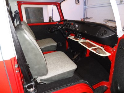T2b-Rot-Weiss006.jpg