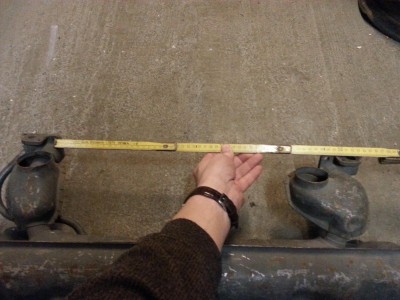 1200: Abstand Abgaskrümmer innen ca. 48cm