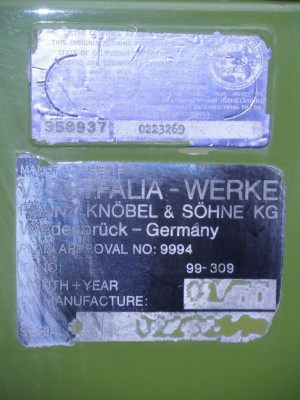 25 Knöbel_Typenschild.JPG