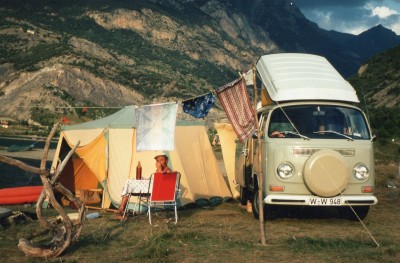 ca.1974 mit Erstbesitzer am Lac de Serre Poncon (könnte ein Werbefoto sein)