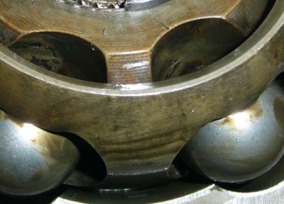 Gelenkinnenfläche Defekt Materialabrieb.jpg