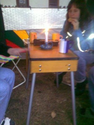 abgewandelt als Beistelltisch