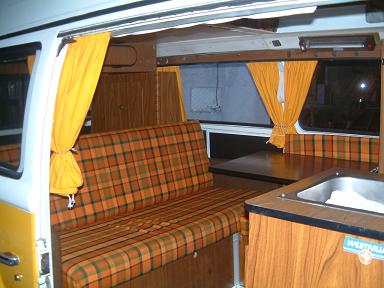 Bulli mit Gardienen 18.09.2010 013.jpg