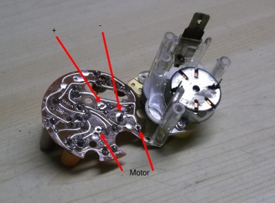 Y_Uhr1.jpg