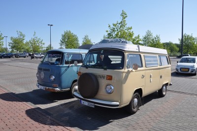 Auf dem Weg ans Meer hat uns David (Gruss an dieser Stelle) mit seiner Doka in Lelystad abgepasst...