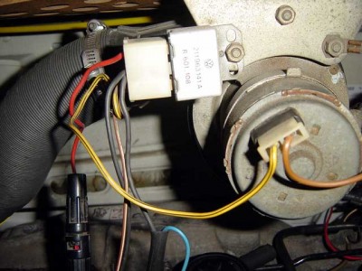relais gebläse stecker 2.jpg