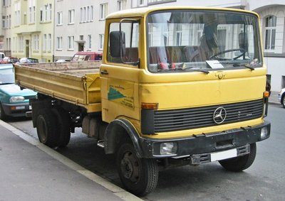 Mercedes-Benz_kubische-Kabine_LP-e1319710264821.jpg