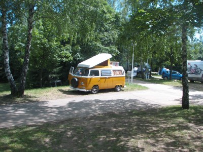 Campingplatz bei den Plitvicer Seen. Endlich mal ein schöner Bulli!