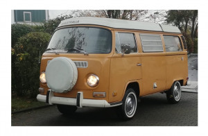 VW Bus Westfalia 1971 Sierragelb.jpg