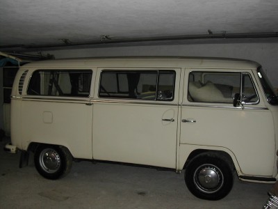 Bus in der Garage im Jänner 2003
