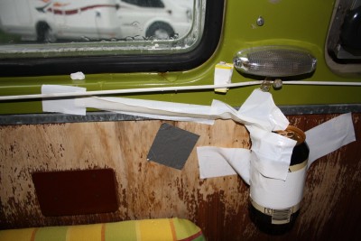 Skandinavien SR 3 065.JPG (258.65 KiB) 2585 mal betrachtet Regenrinne mit Regentonne ;)