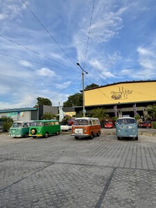 Vor dem Oldtimerhotel Saalfeld