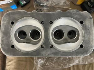 Kopf ohne Ventile.jpg